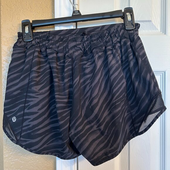 Lululemon Black Striped Hot Shorts - Size 6 (No Size but Measurements) - Picture 1 of 10